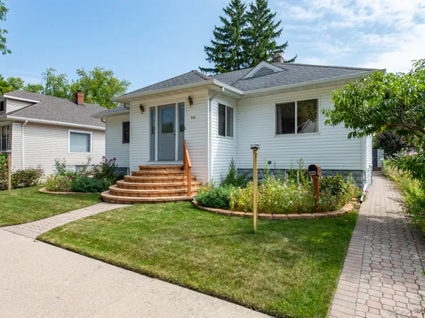 1123 N Ash St, Waukegan, IL 60085