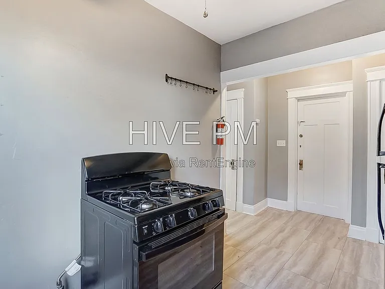 3636 Besuden Ct #2 — Photo 14