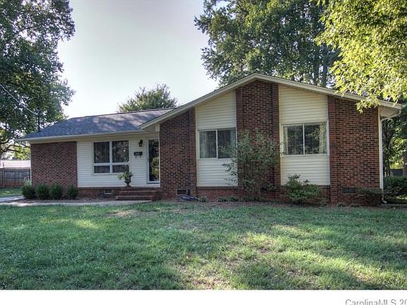 2nd image of 2120 Clearview Ct