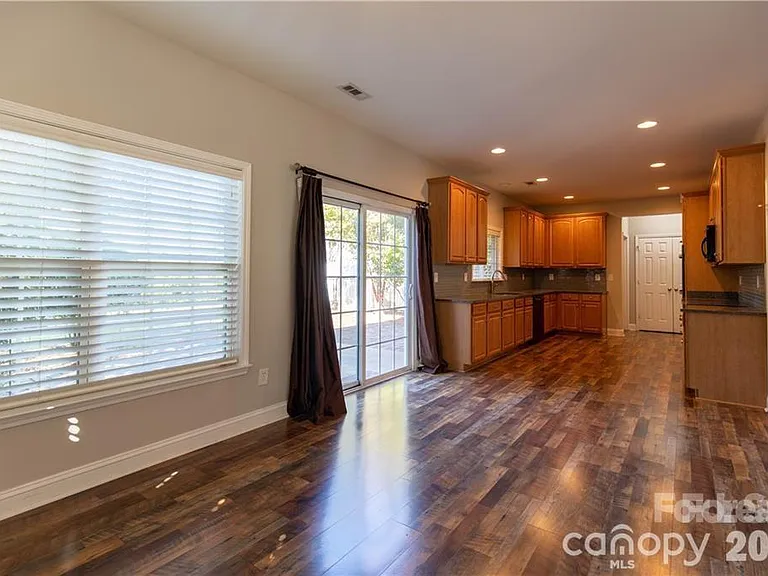 123 Colville Rd — Photo 7