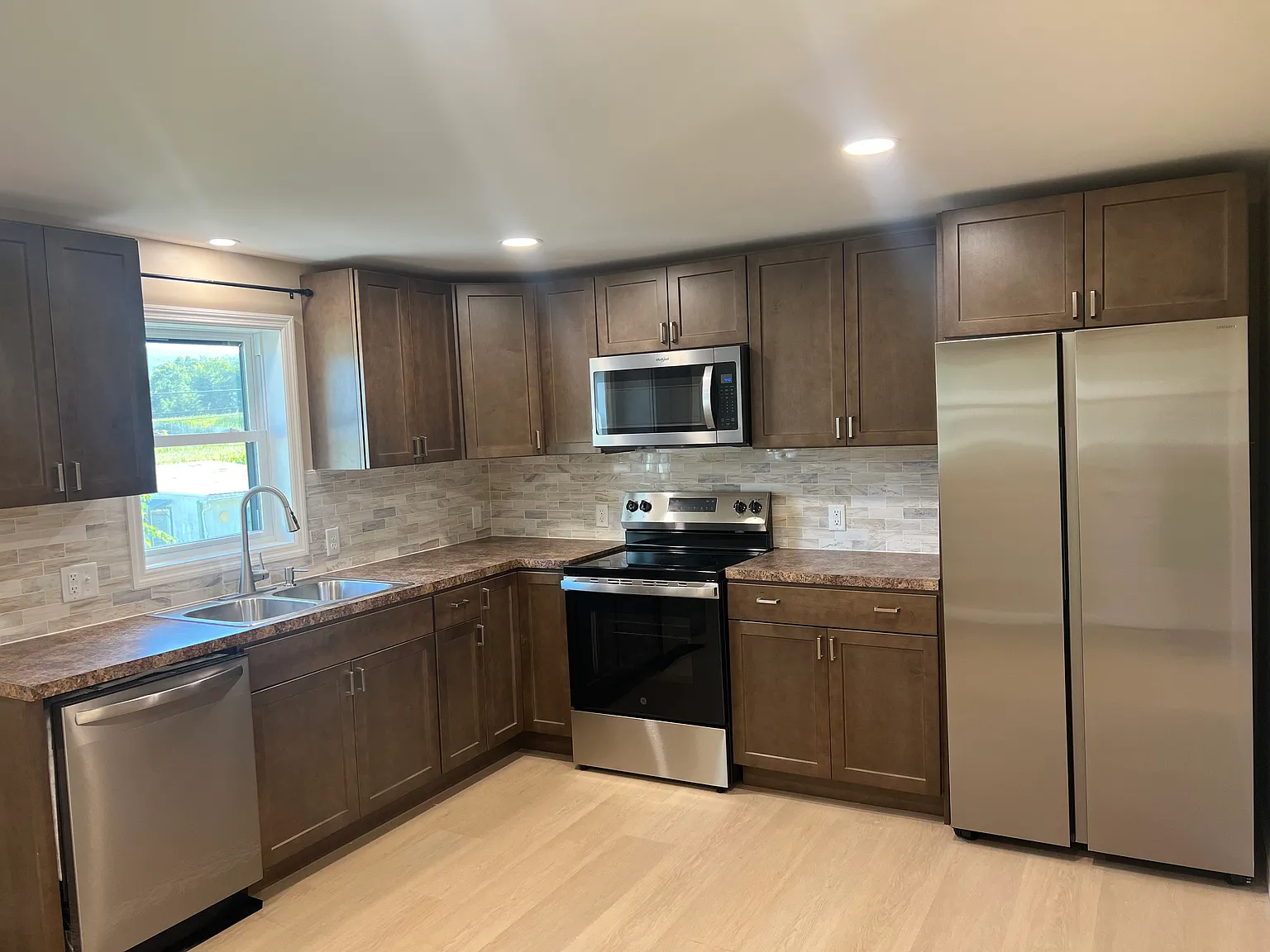 1 bed, $1,050 — Photo 2