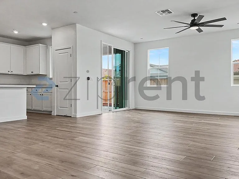 10110 Elise Way — Photo 11