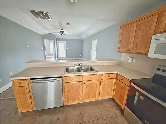 14234 Woodlands Dr #89 — Photo 4