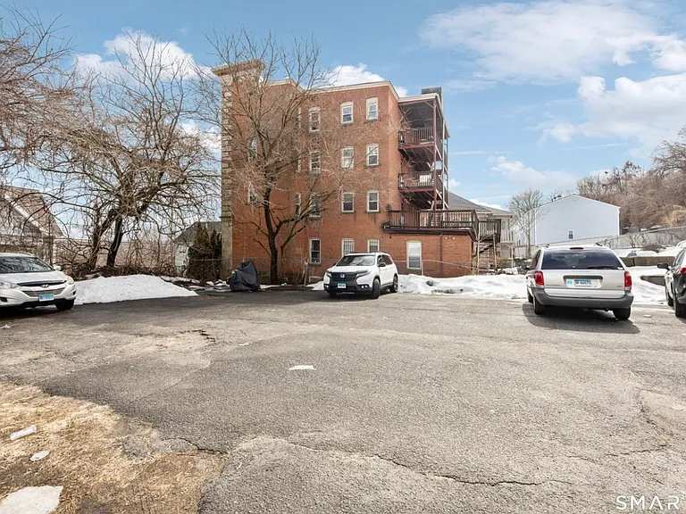 465 Washington Ave #B — Photo 23