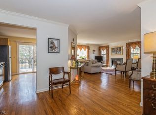 11 Gate House Ct, Morristown, NJ 07960