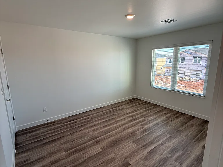 949 Prestige Pl — Photo 16