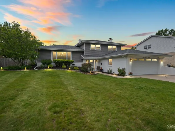 8S100 Washington St, Darien, IL 60561