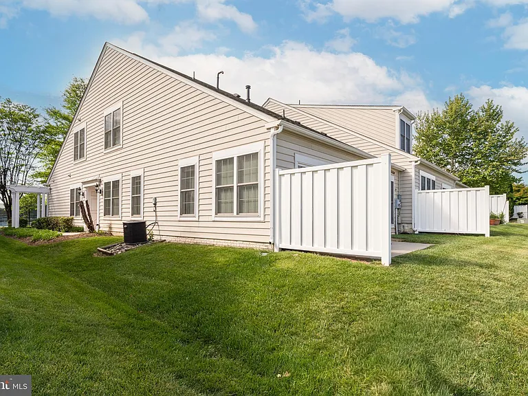 44400 Sunset Maple Dr — Photo 31