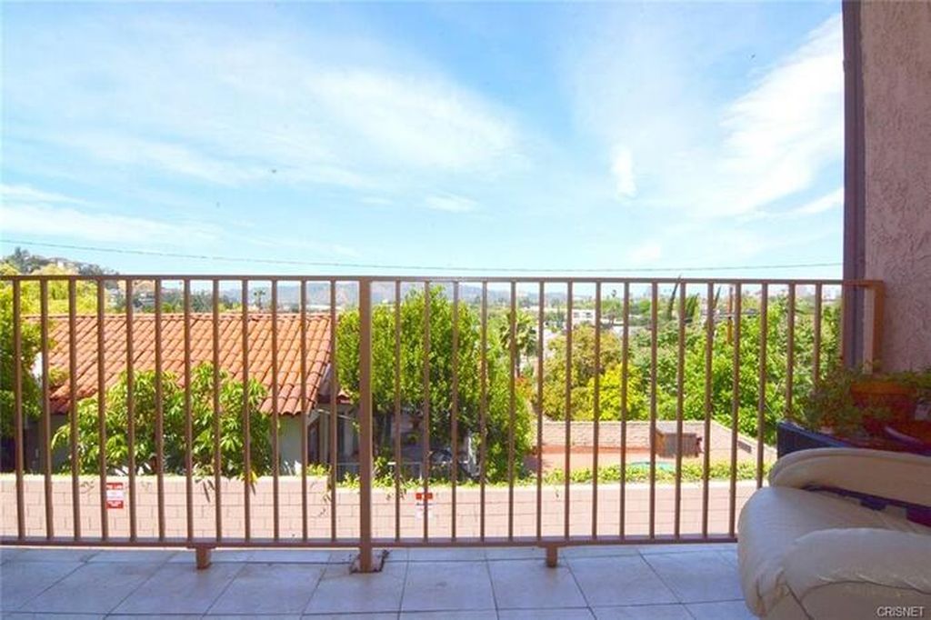 1517 E Garfield Ave, Glendale, CA - View 5