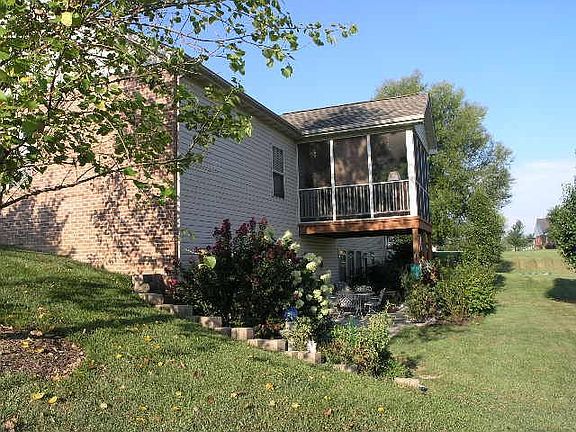 2nd image of 4925 Barnwood Ln