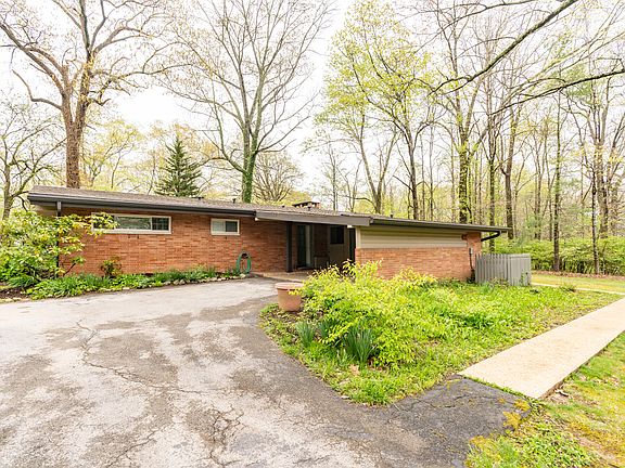 2nd image of 203 Hathaway Dr