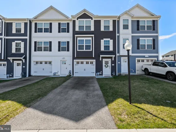 108 Heritage Ct, New Freedom, PA 17349