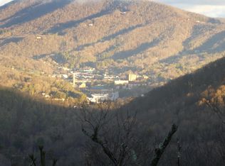 630 Sorrento Dr, Blowing Rock, NC 28605
