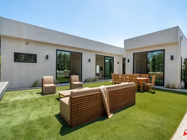 8404 Gonzaga Ave, Los Angeles, CA 90045