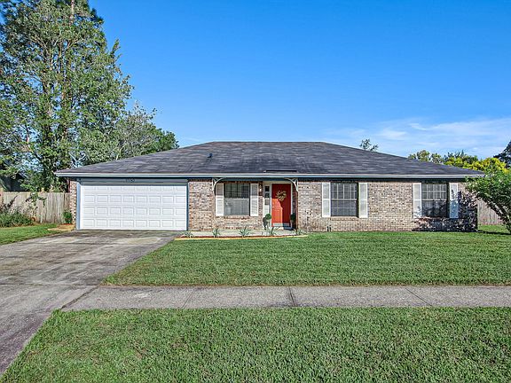 3rd image of 10043 Huntington Forest Blvd E