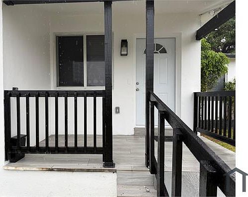 3rd image of 3085 NW 51st St