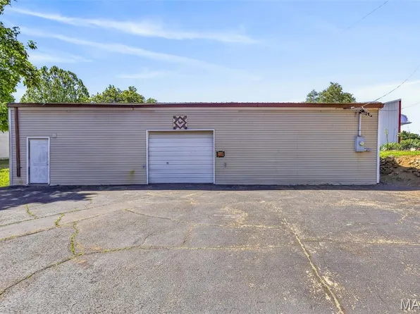 303 5th St, Park Hills, MO 63601