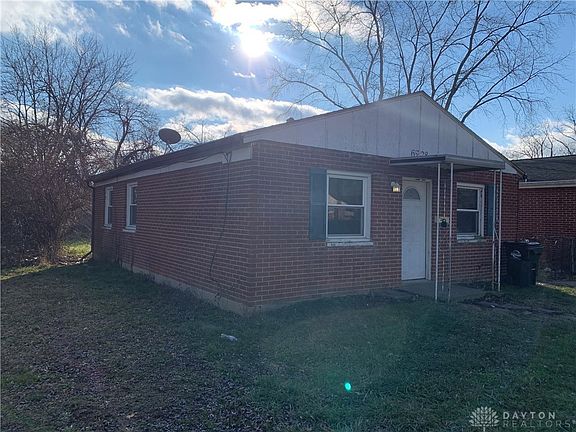 2nd image of 6208 Lorimer St