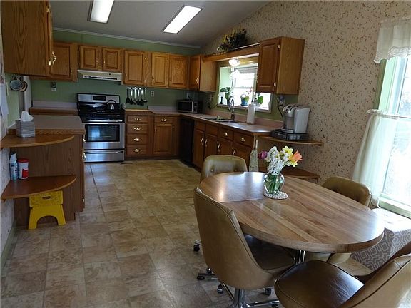 3rd image of 6428 Francis Dr #127