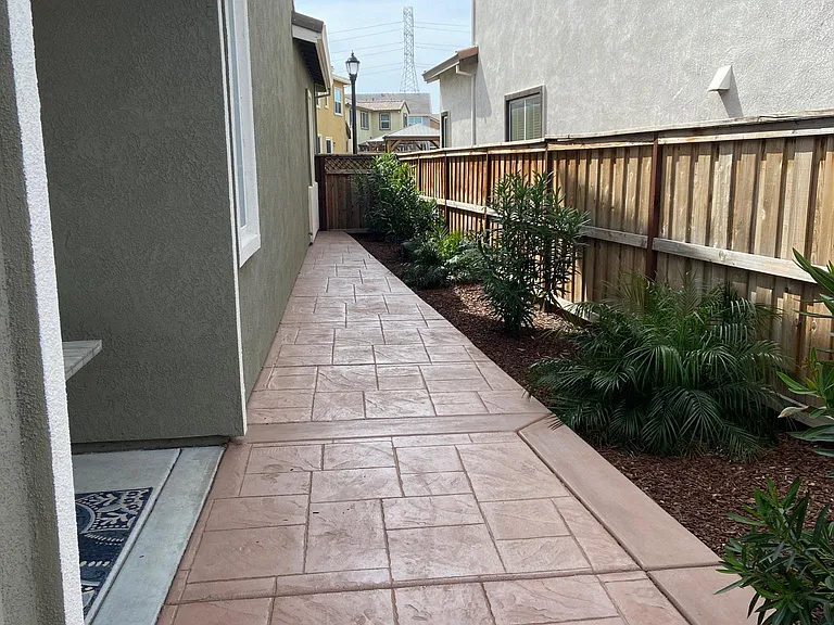 1344 Cow Ct — Photo 25