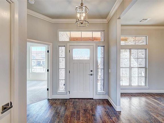 3rd image of 3109 Turnberry Ct