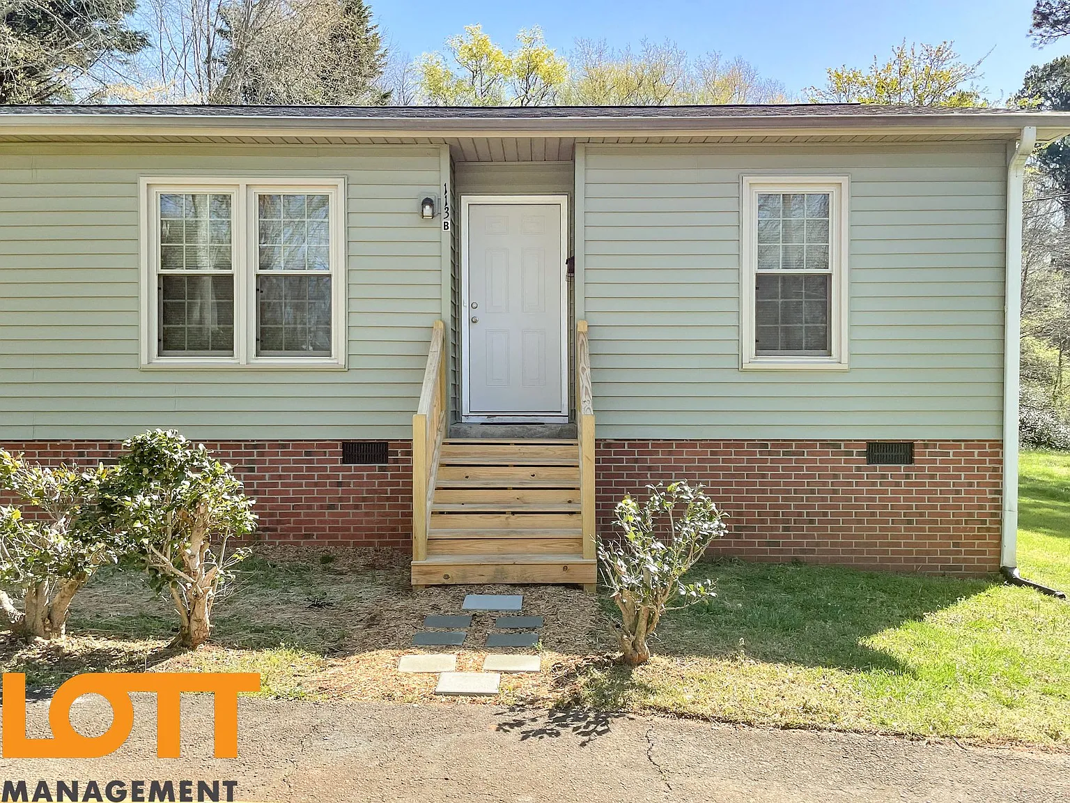 2 bed, 900 sqft, $1,150 — Photo 2