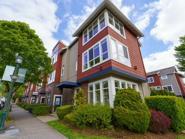 2405 NE Park Dr, Issaquah, WA 98029