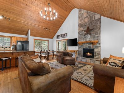 24 Baldknobber Drive #18, Reeds Spring, MO, 65737