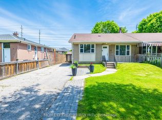 11 Thorncroft Cres, Ajax, ON L1S2S1