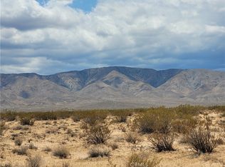 801 Gin Rd, Landers, CA 92285