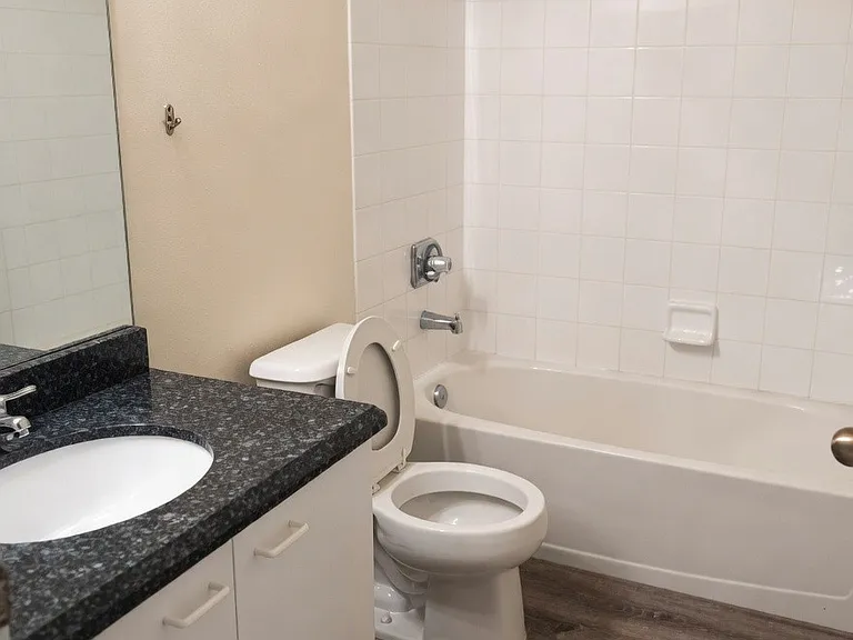 5662 NW 99th Way — Photo 18