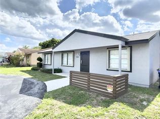 1131 SW 73rd Ave, Pompano Beach, FL 33068