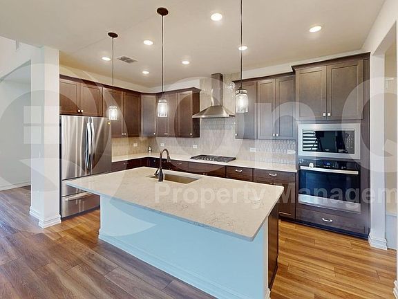 5th image of 6420 Pinkston Dr