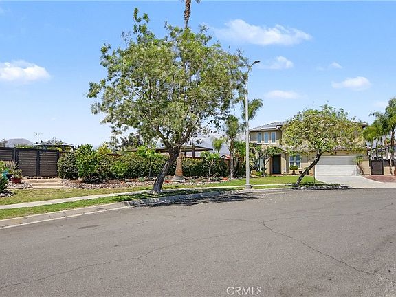 2nd image of 923 Denise Ave