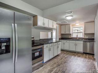 543 Williamsburg Pl, San Antonio, TX 78201
