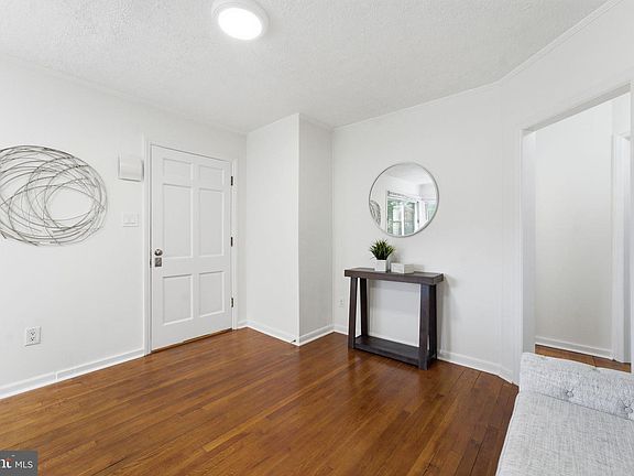4th image of 6711 Swarthmore Dr