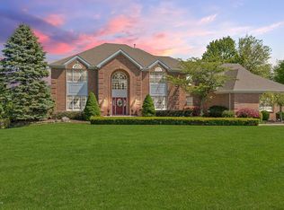 5 Hastings Rd, Holmdel, NJ 07733