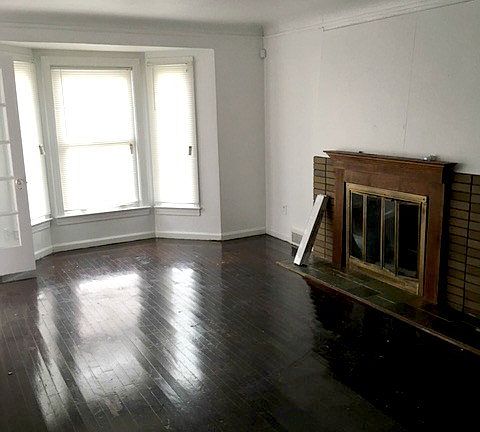 3rd image of 11541 College St