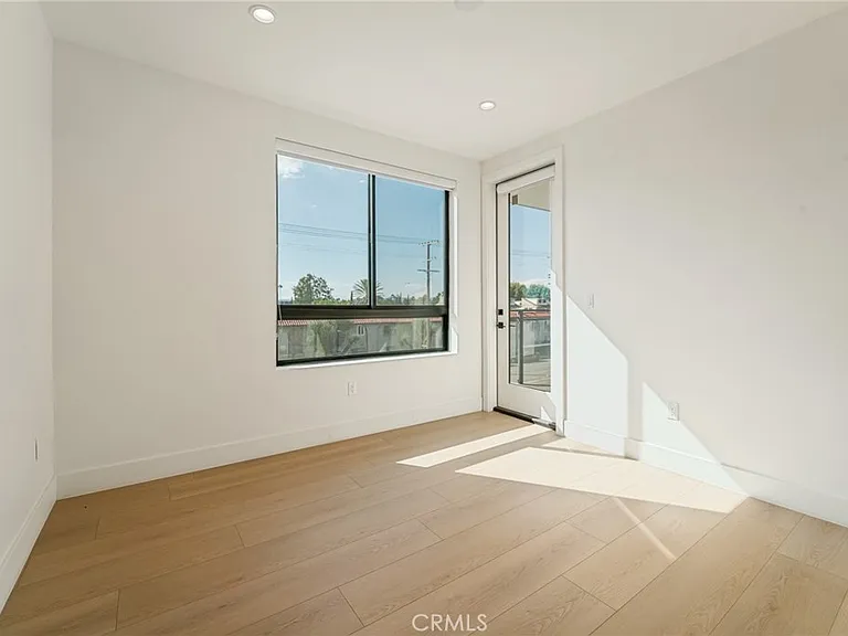 7510 Sepulveda Blvd #304 — Photo 23