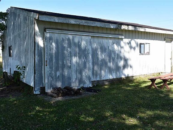 3rd image of 5572 N County Road 300 E