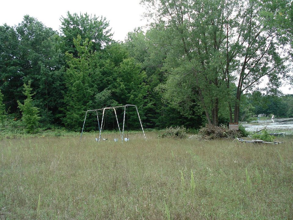 2nd image of 2429 W Northland Dr