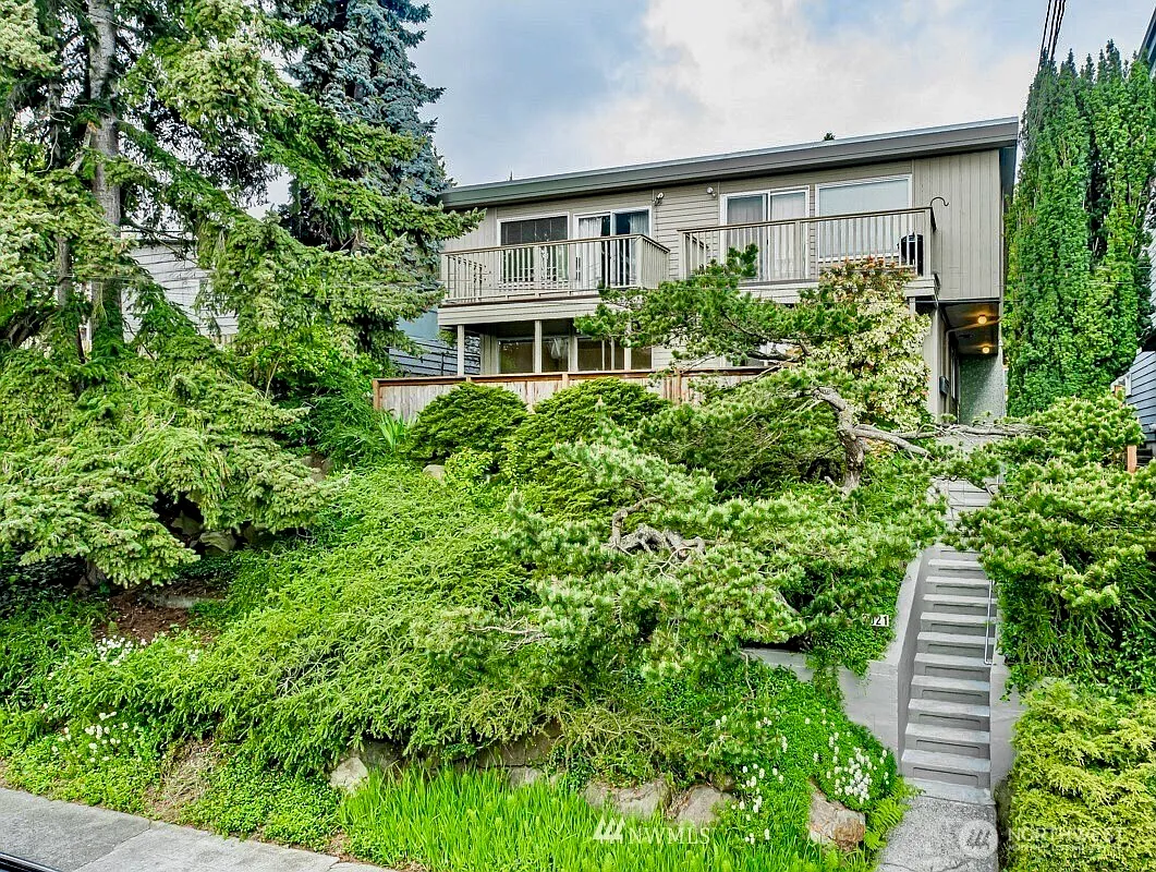 3021 21st Avenue W photo 1