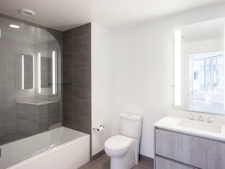 333 Beale St #4B — Photo 19