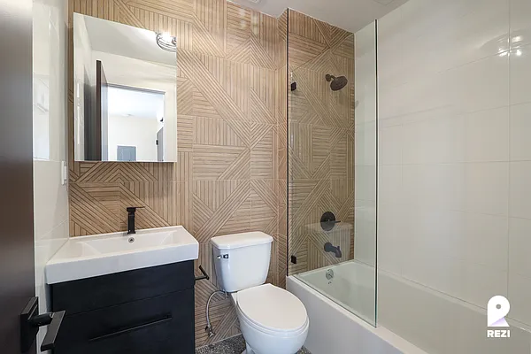 Rented by REZI | media 6