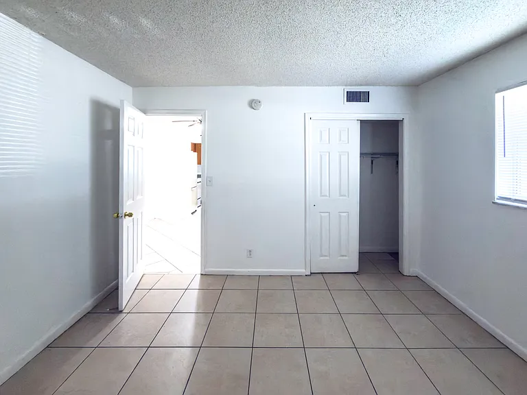4109 Riverside Dr — Photo 9