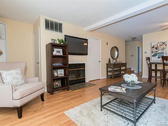 5th image of 489 Wolcott St APT 19