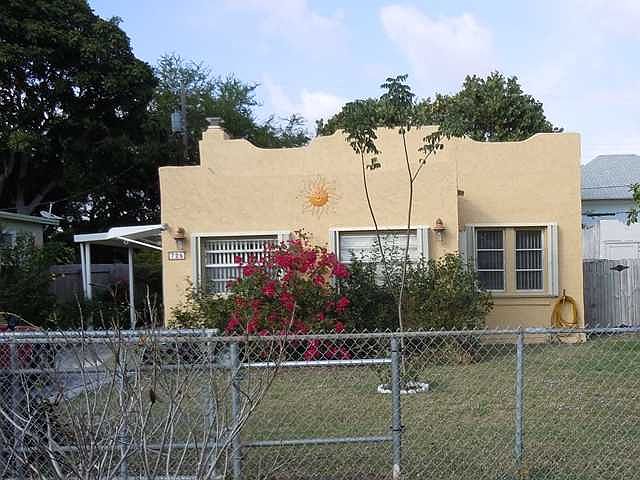 1st image of 725 Glenridge Dr