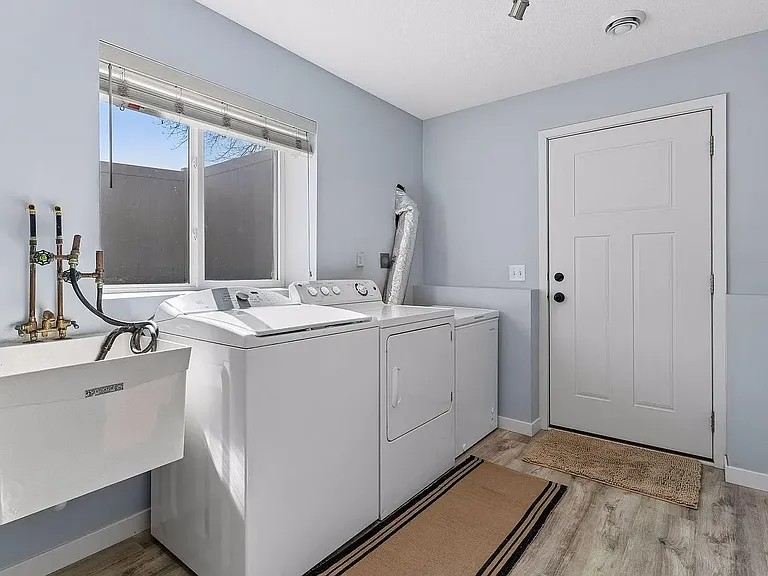 203 Clay St — Photo 9