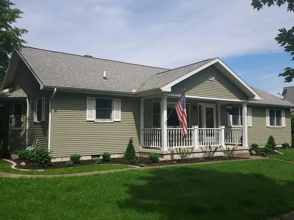 700 N Main St, Tuscola, IL 61953