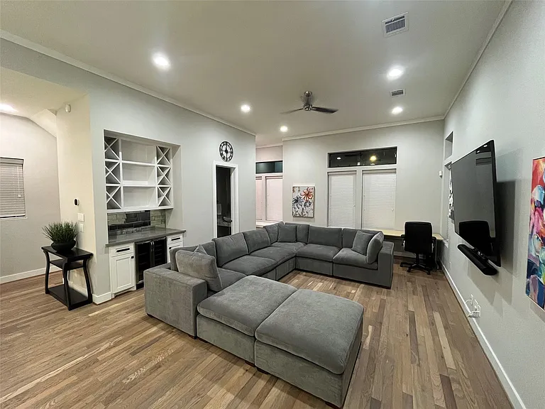 1503 Robin St #C — Photo 3